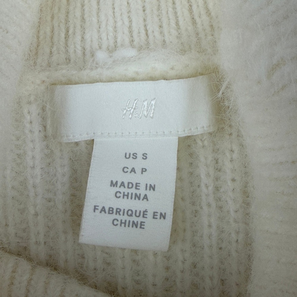 H&M Women's Small Cream Fuzzy Turtleneck Sweater Oversized Boxy Soft Knit - Picture 5 of 14